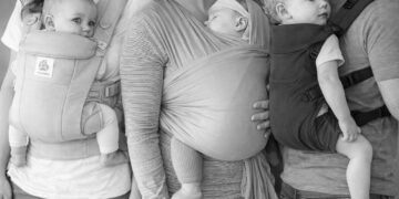 Slings, ergosoma vai ķengursoma – kas patiesi ir droši mazulim?